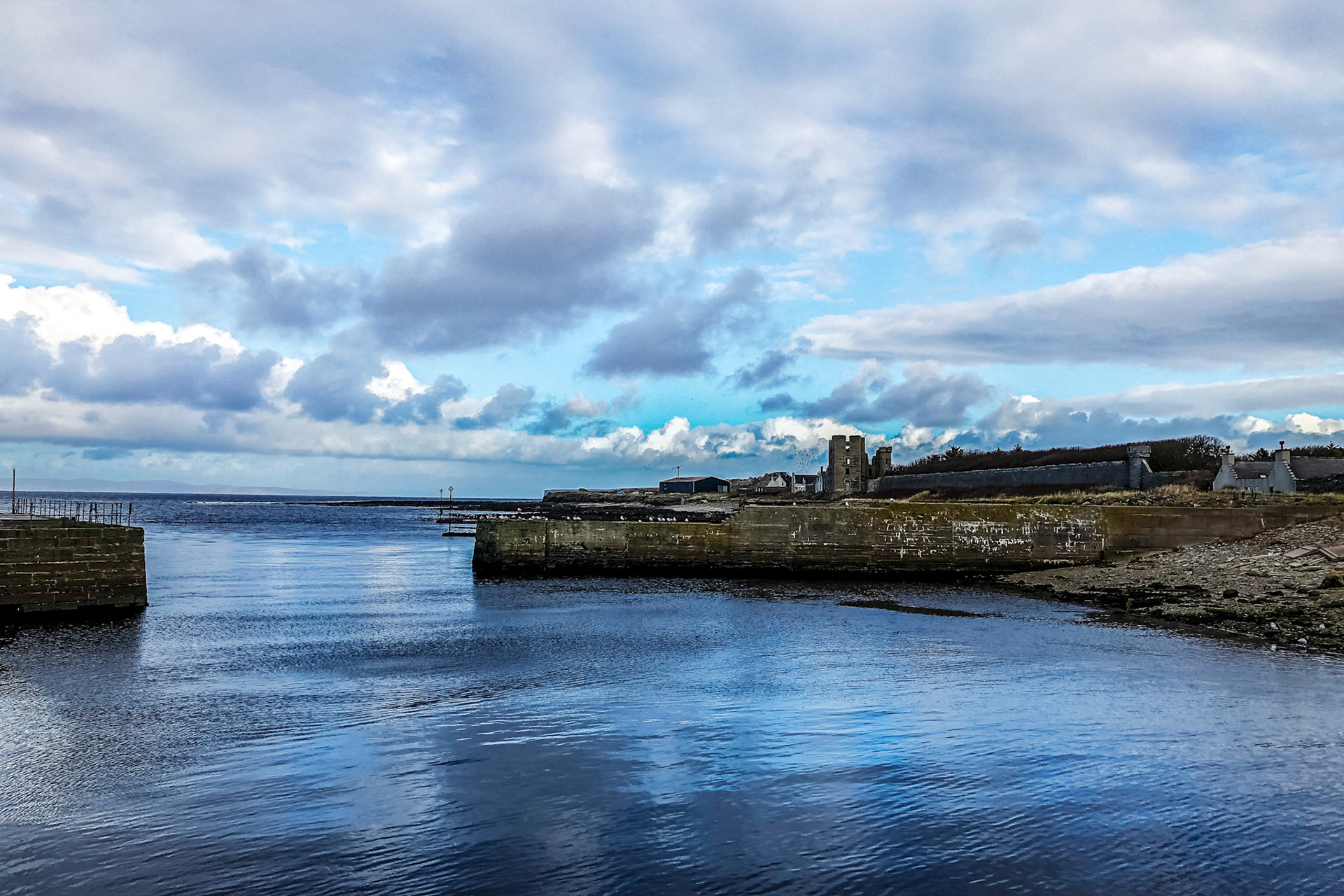 River Thurso and sea walls at the mouth to the sea, at Thurso.
