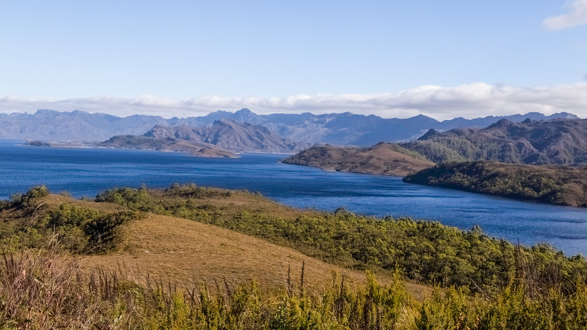 From Strathgordon, across Lake Peddar to the ranges in the Southwest National Park
