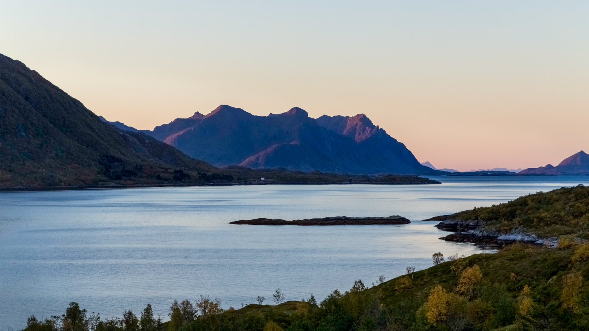 A view from along the road (E10) near Svolvær locality. 6:50 am.