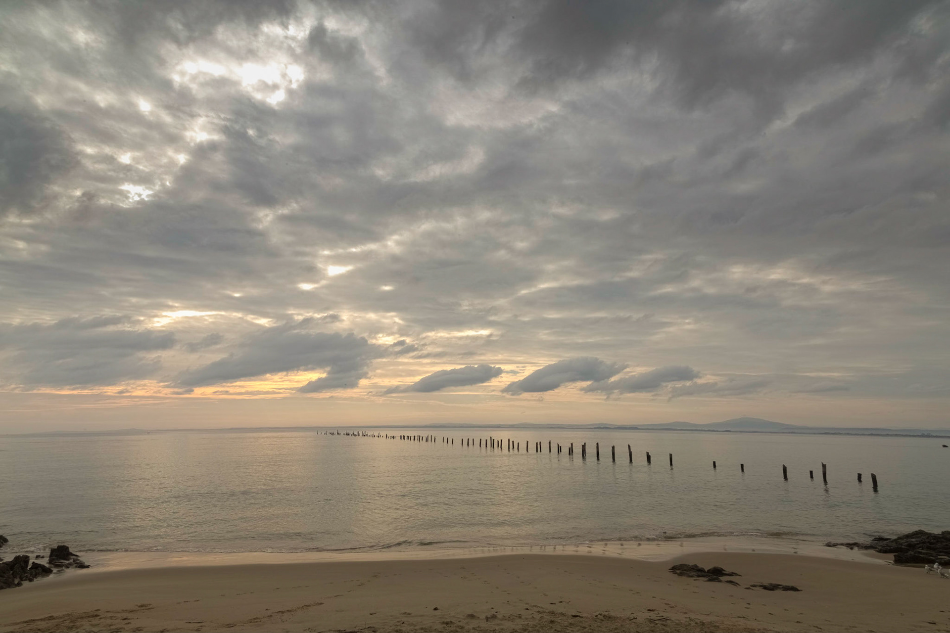 Early morning at Bridport Old Pier Beach