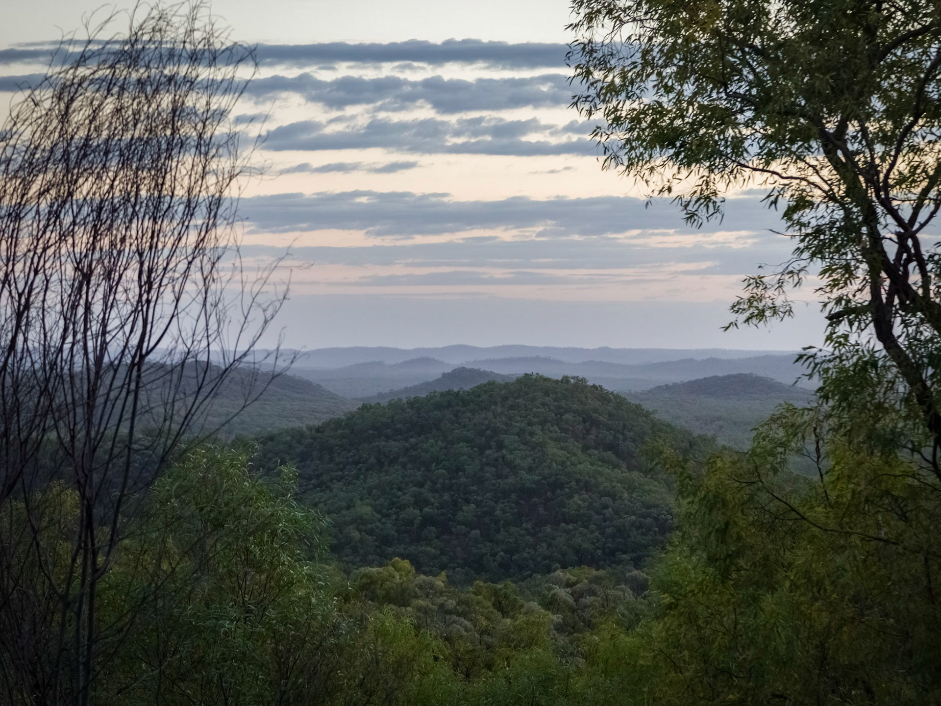 View to the South from Russell's Lookout at sunrise. Pre-dawn hike to Russell's Lookout, 4.5km return  (Grade 3 difficulty).