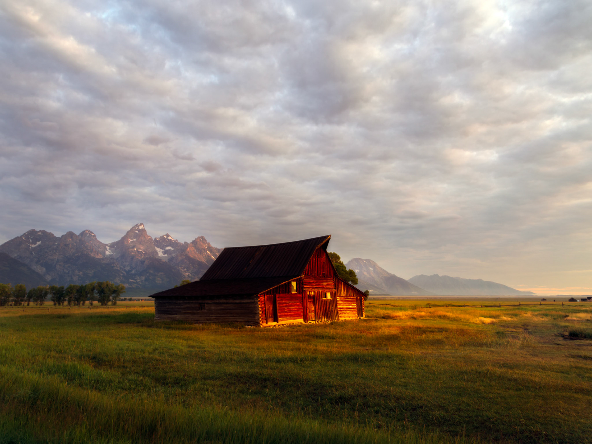 Iconic Mormon barn at dawn