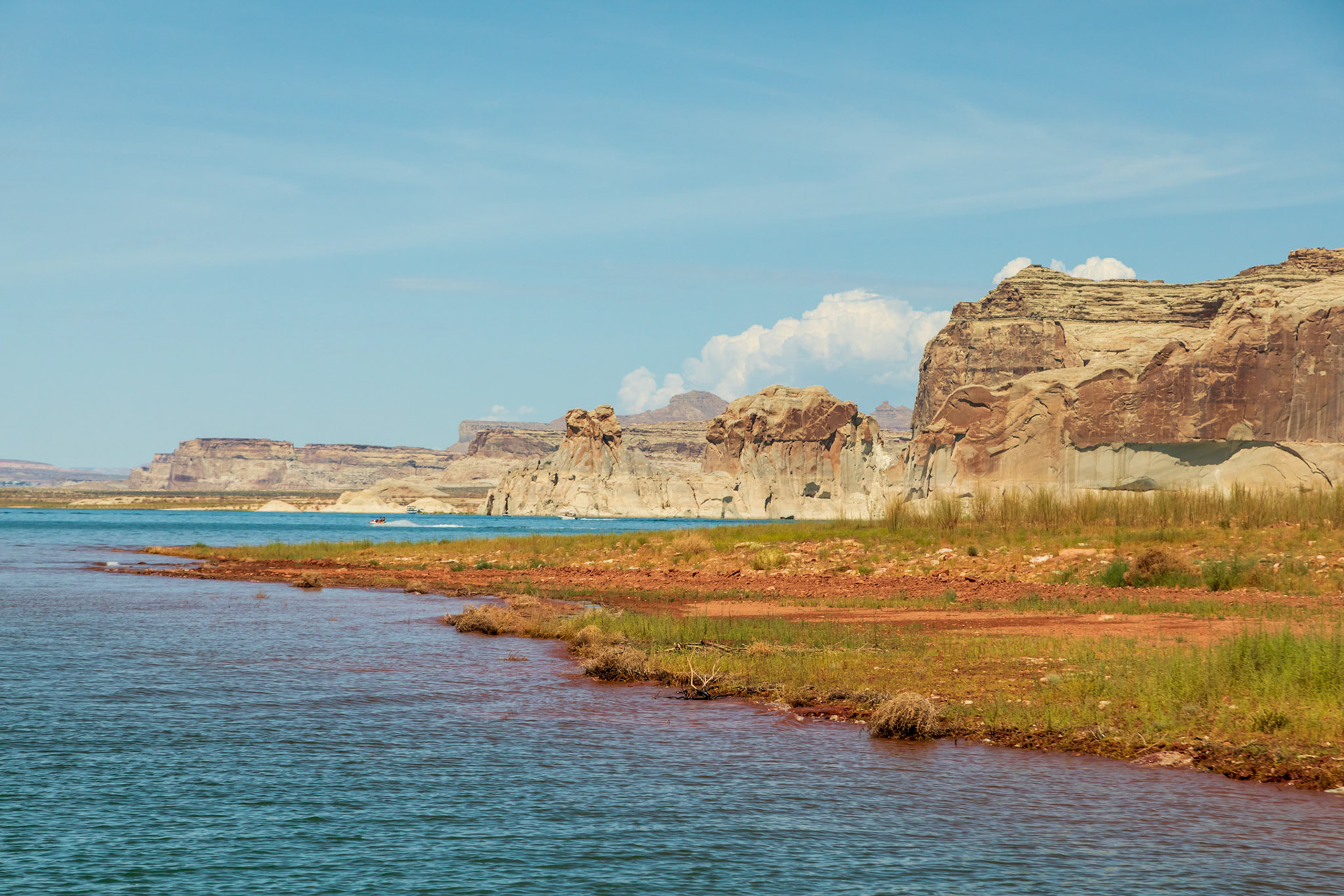 Back in to Wahweap Bay, UT