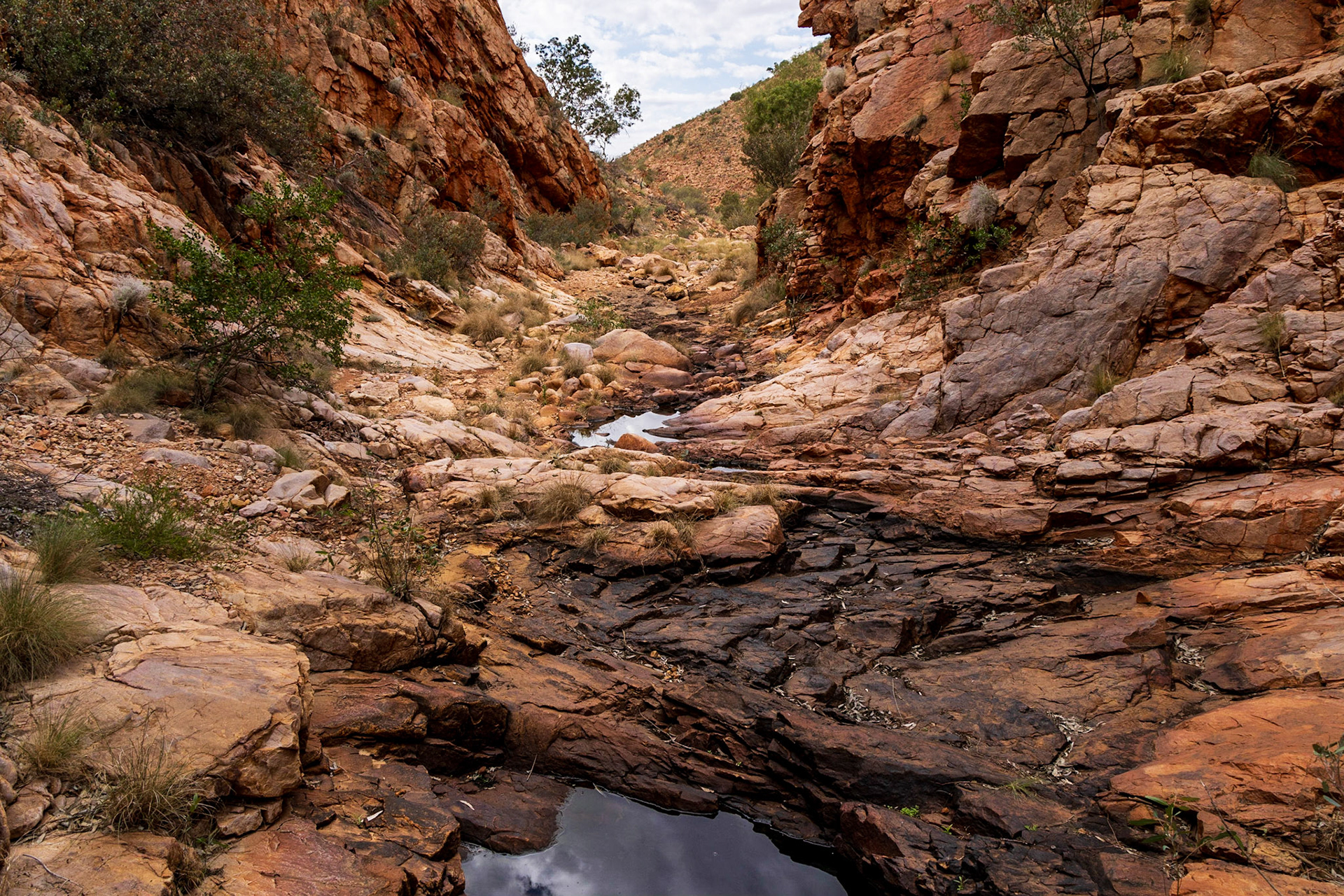 Pangkurpini Gorge / Rockholes (off the Sandy Blight Jct Rd)