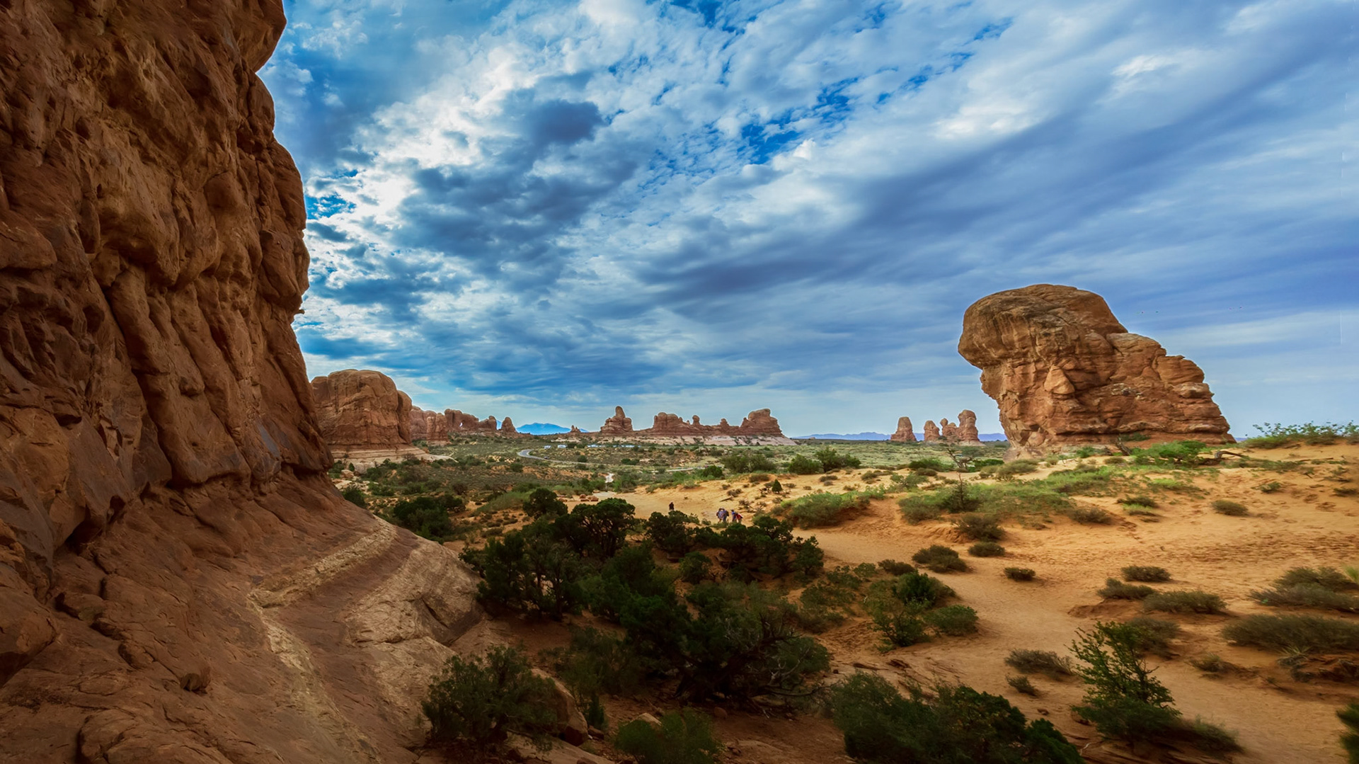 Looking back from 'Double Arch'. Arches National Park