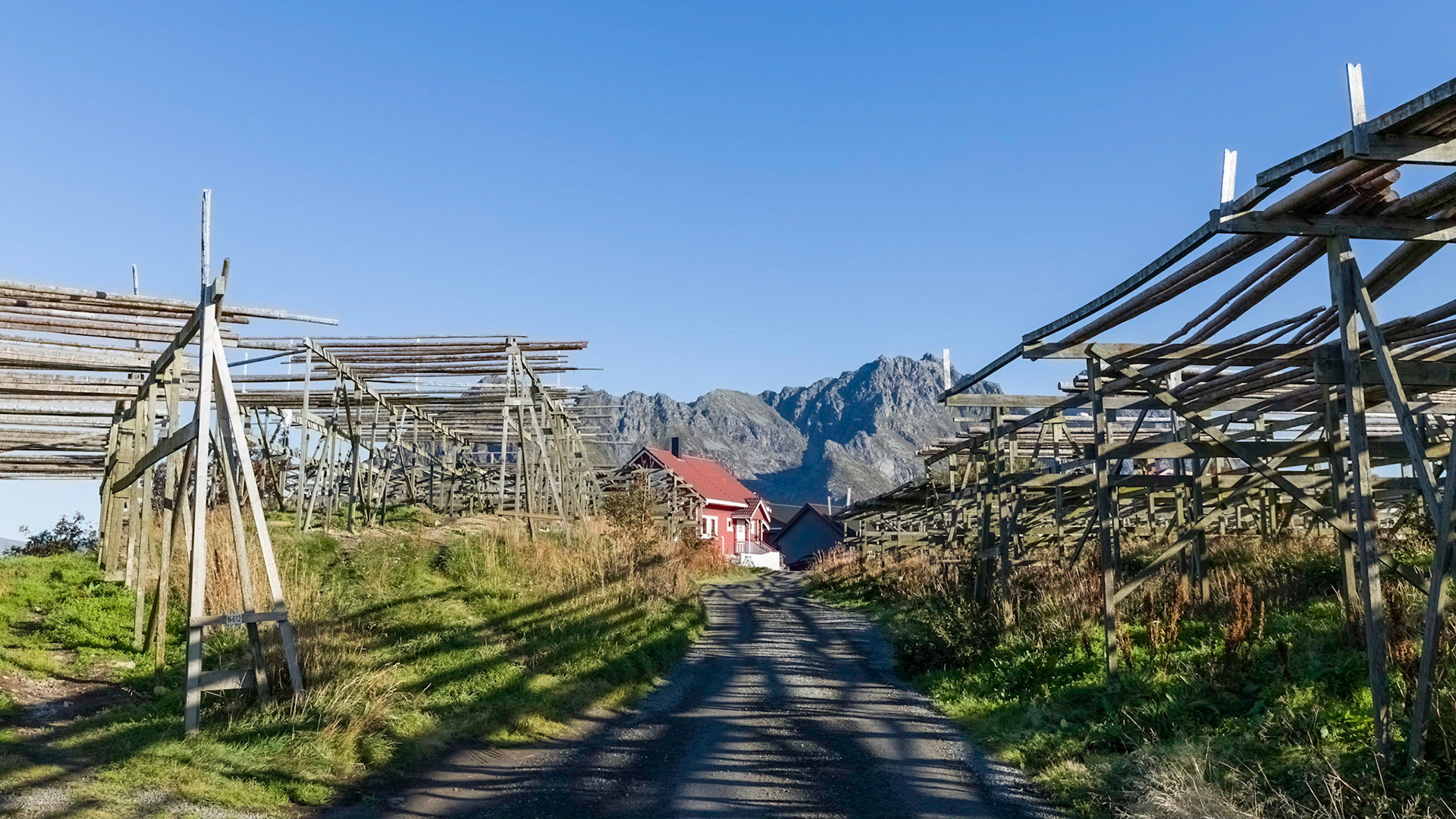 In Henningsvær, Vågan. 10:22 am.