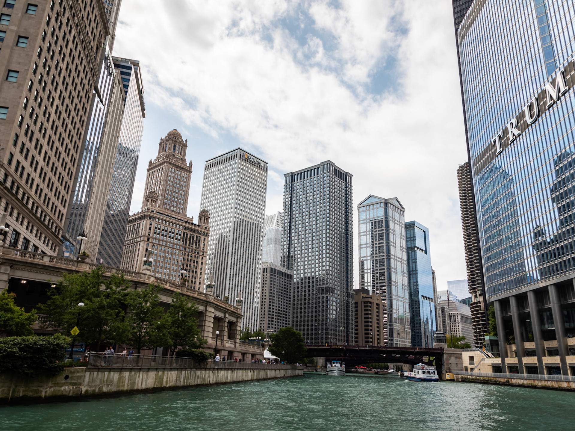 Heading up the Chicago River