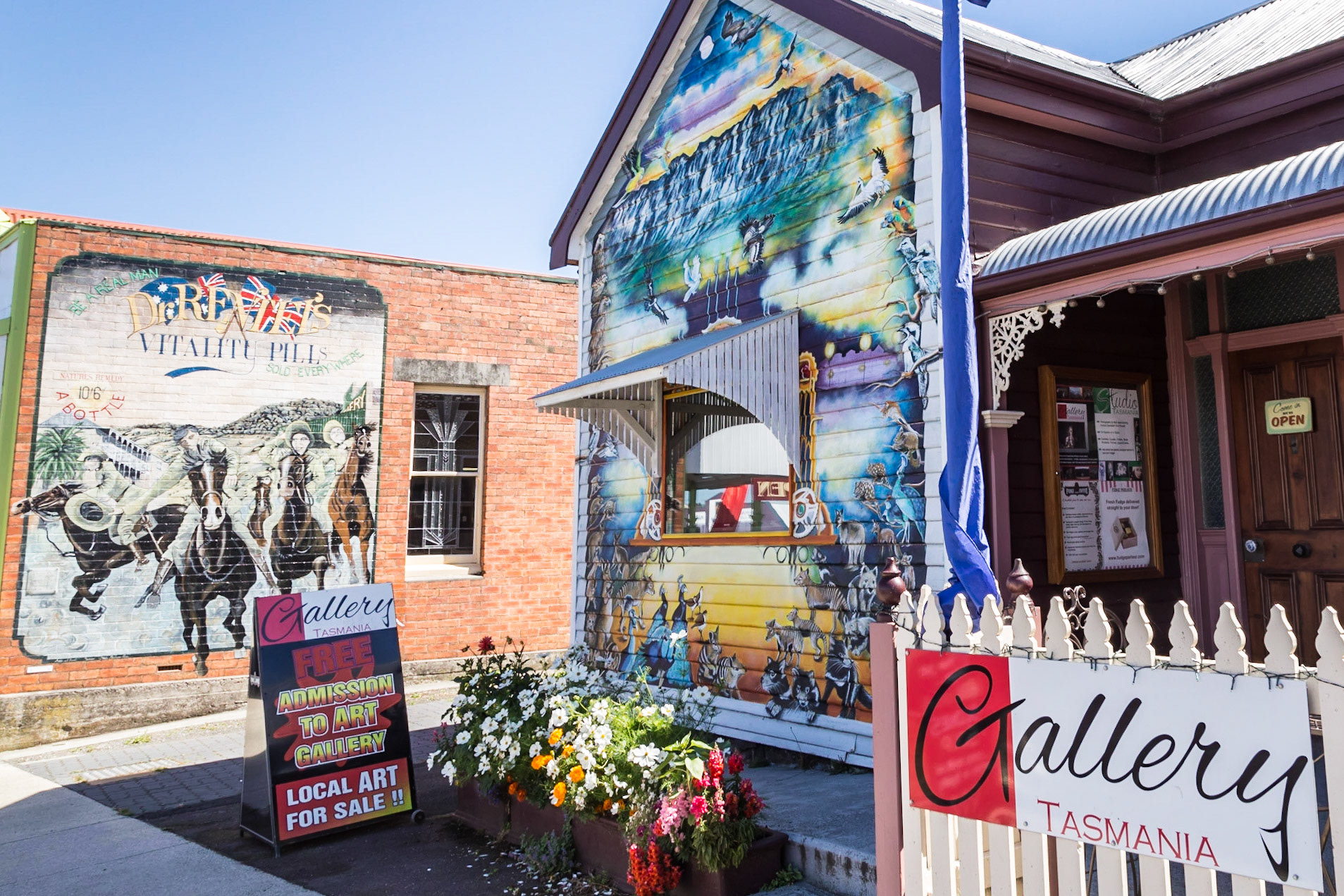 Sheffield, the 'Town of Murals'