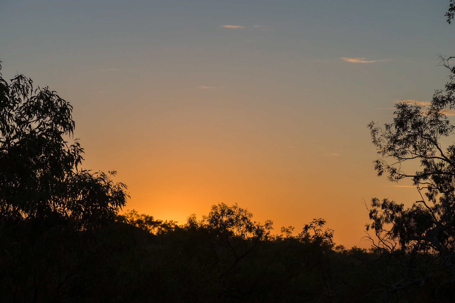 Sunrise from Russell's Lookout. Pre-dawn hike to Russell's Lookout, 4.5km return  (Grade 3 difficulty).