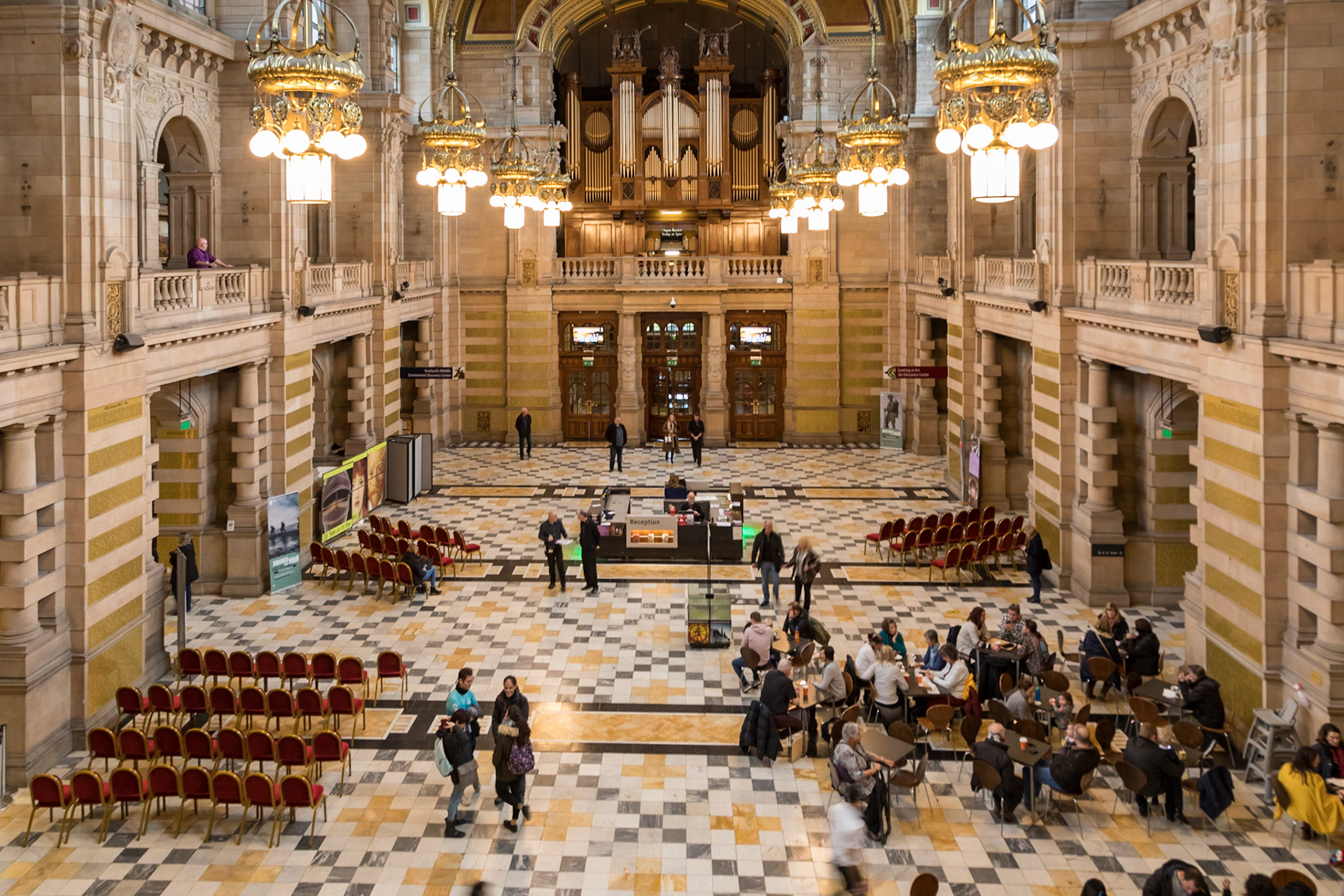 Great Central Hall with Pipe Organ in the Kelvingrove Art Gallery & Museum