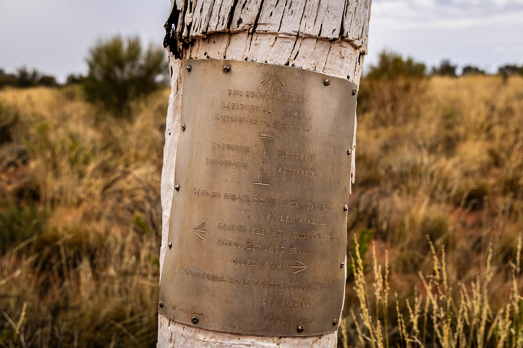Len Beadell Plaque, WA/NT border, Sandy Blight Jct Rd.