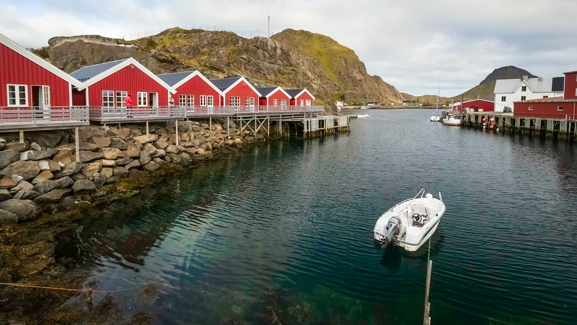 Mortsundholmen, Vestvågøy. 03:13 pm.