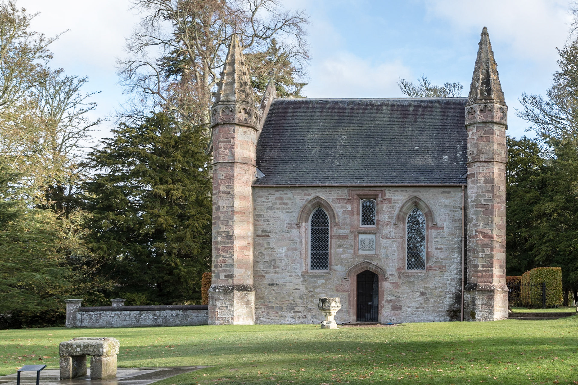 Moot Hill Chapel  next to Scone Palace. Ancient site were kings of Scotland were crowned. Before it is a replica of the Stone of Destiny on which the kings were ceremonially invested.