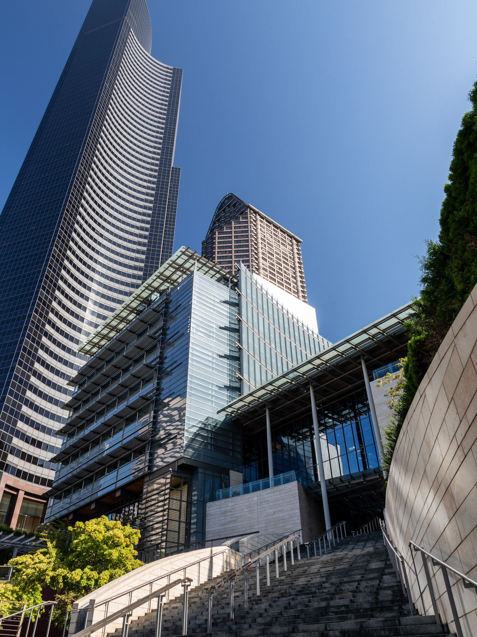 Seattle City Hall  and adjacent 76-storey Columbia Center (Sky View Observatory)