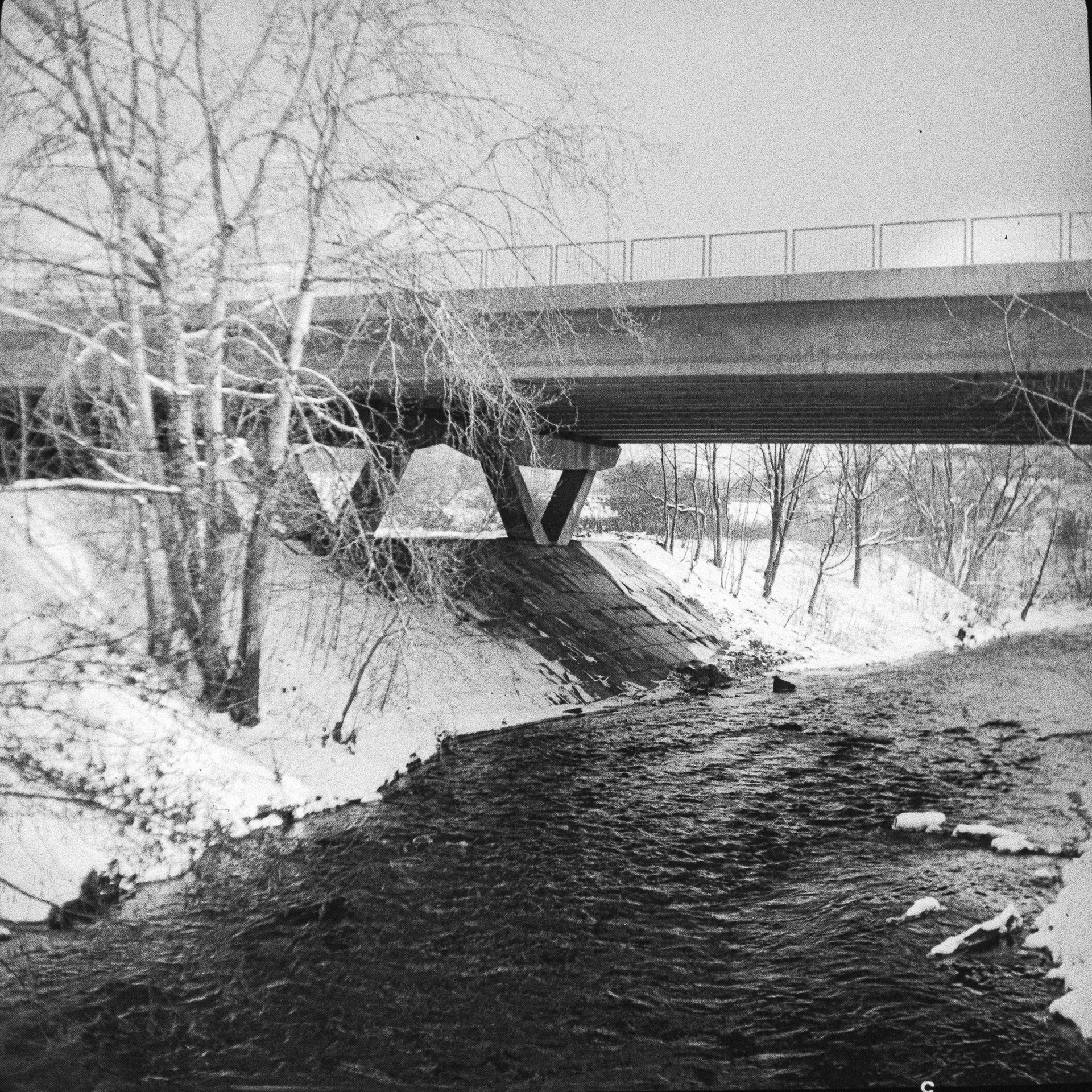 užupis | franka solida iii | radionar 80/2.9 | fomapan 100 | 2022