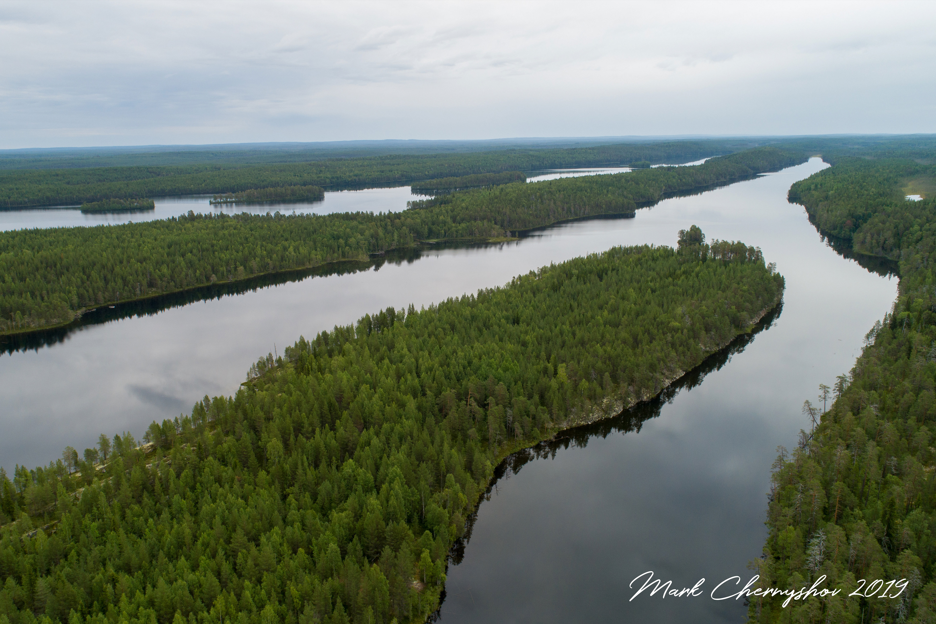 Ozero Nizhneye Mikhailovskoye (Karelia, Russia)