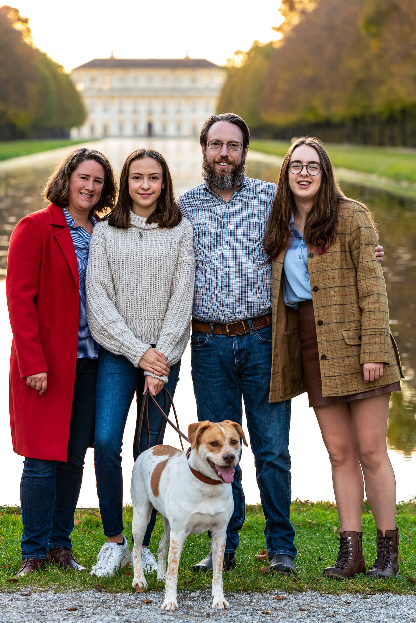 family portrait, autumn shoot, outdoor shoot, munich, schloss Unterschleißheim