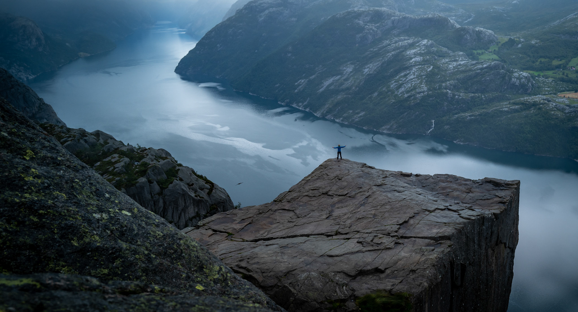 Preikestolen - non-crowded version (self portrait)