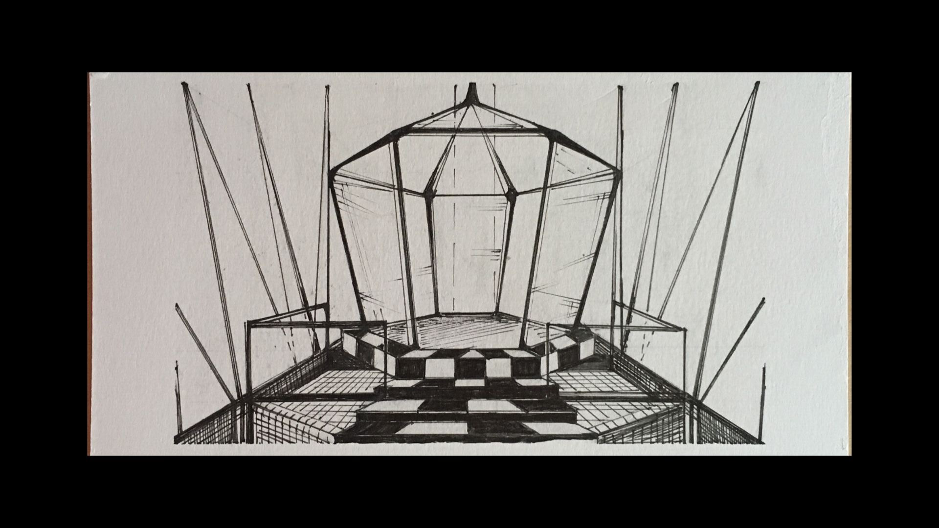 T H E    G L A S S    M E N A G E R I E