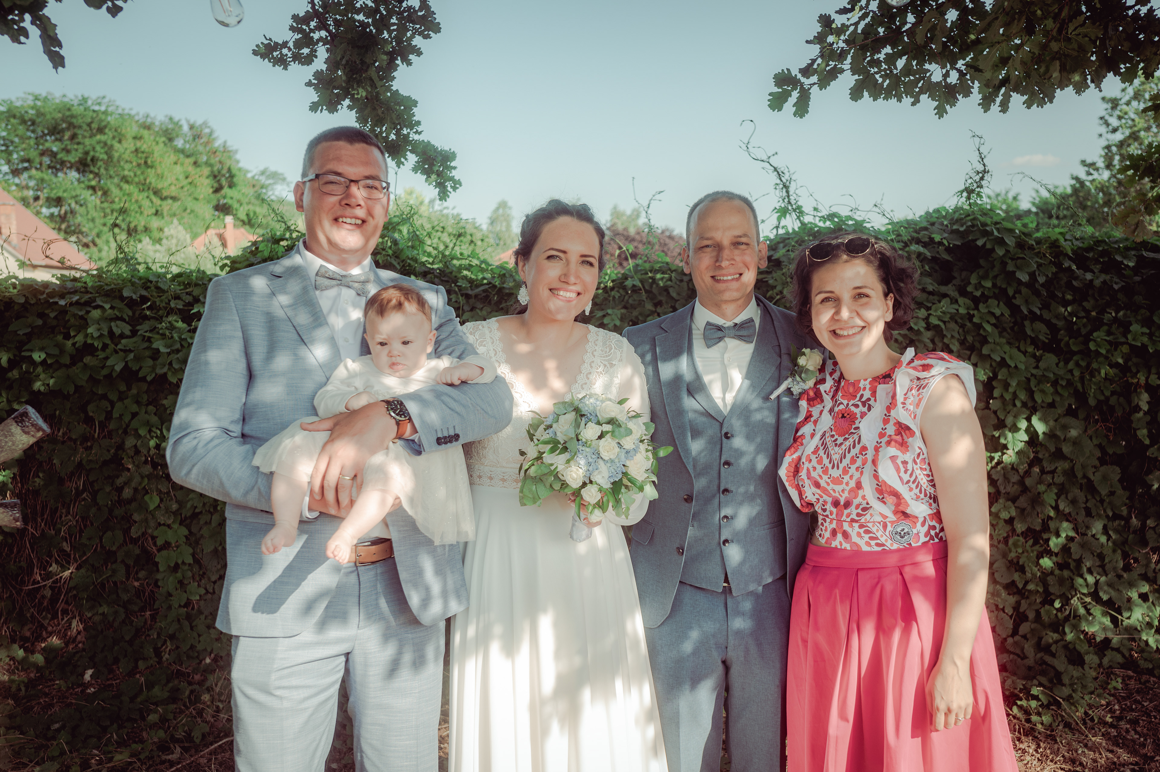 Esküvői csoportkép ASA Fényképészet fotózásában