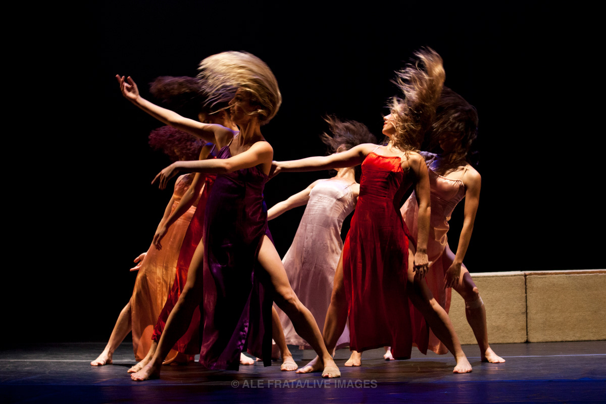 Cisne Negro Cia de Dança