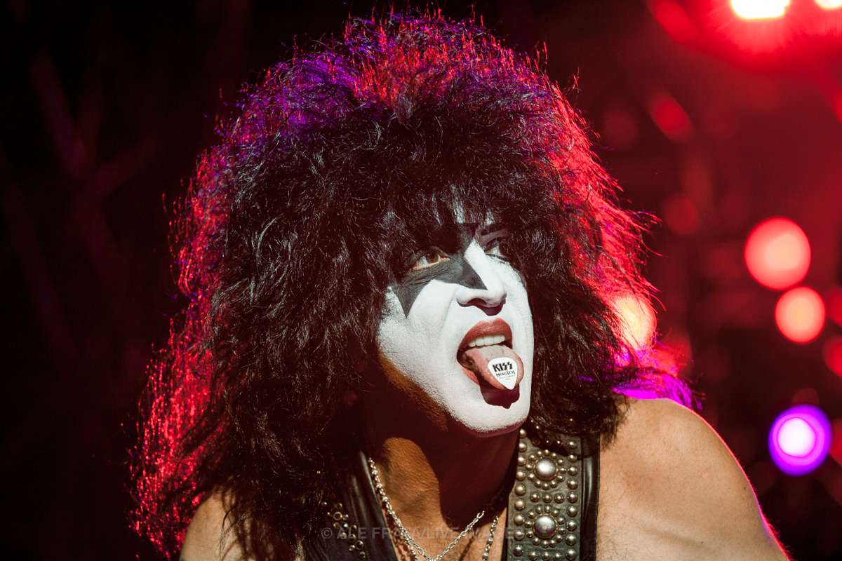 Kiss