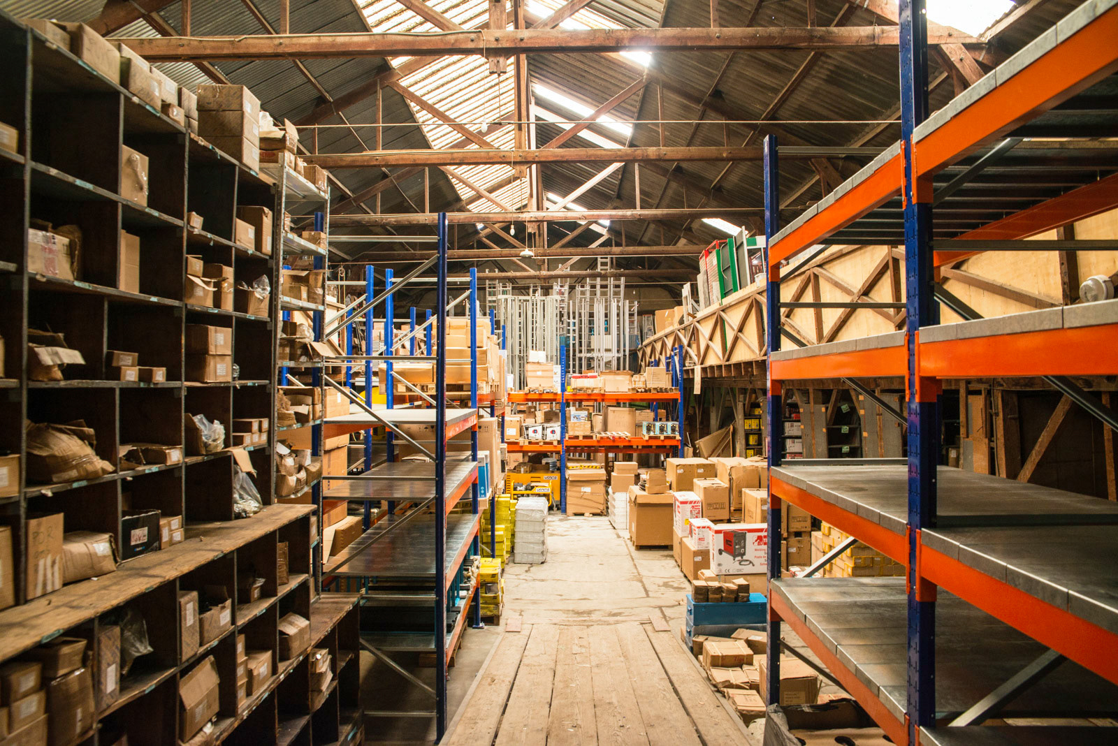 Reportage Plus grande Quincaillerie d'Afrique - Revolon