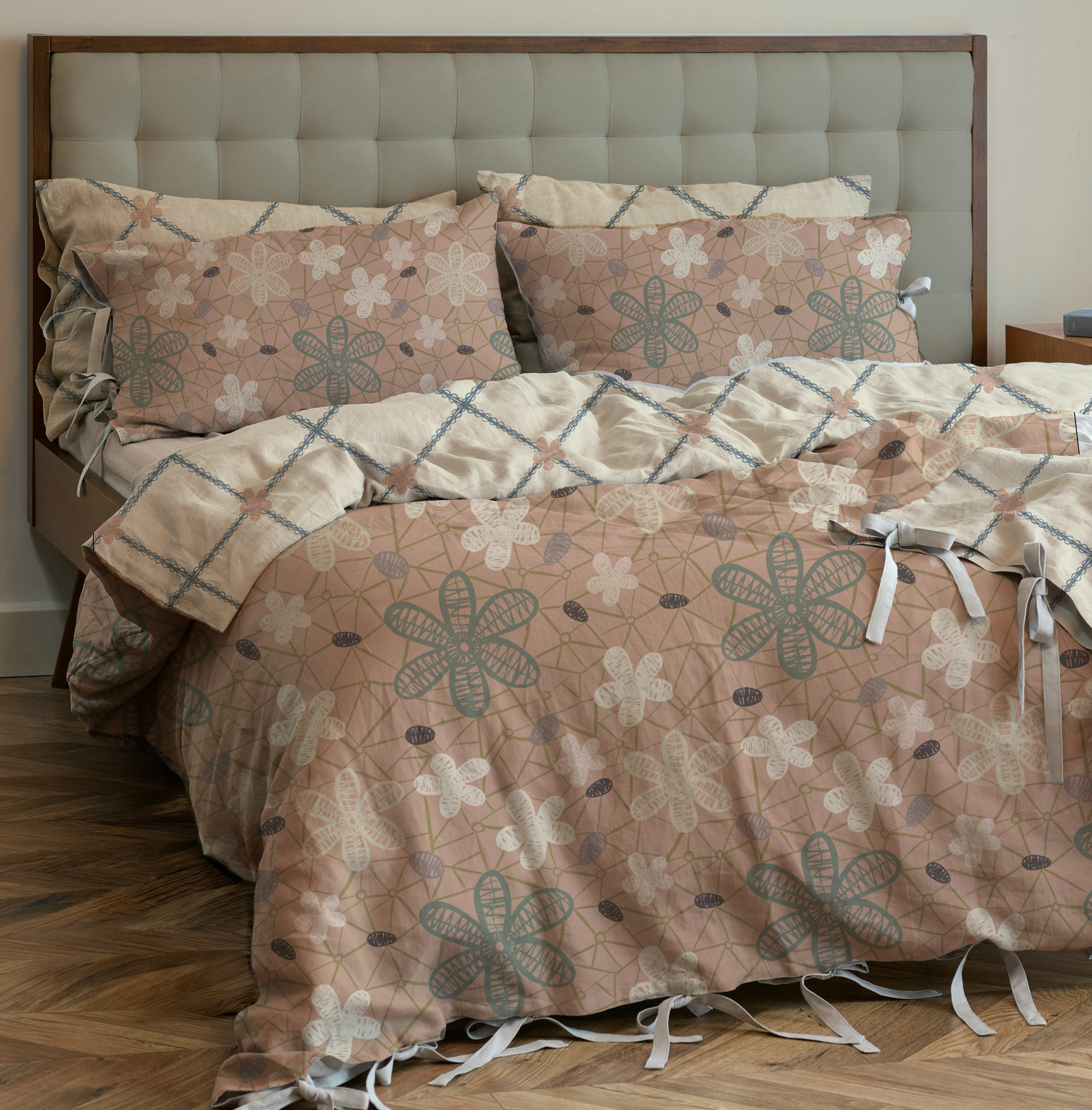 Lacy Flower in Blush Mosaic