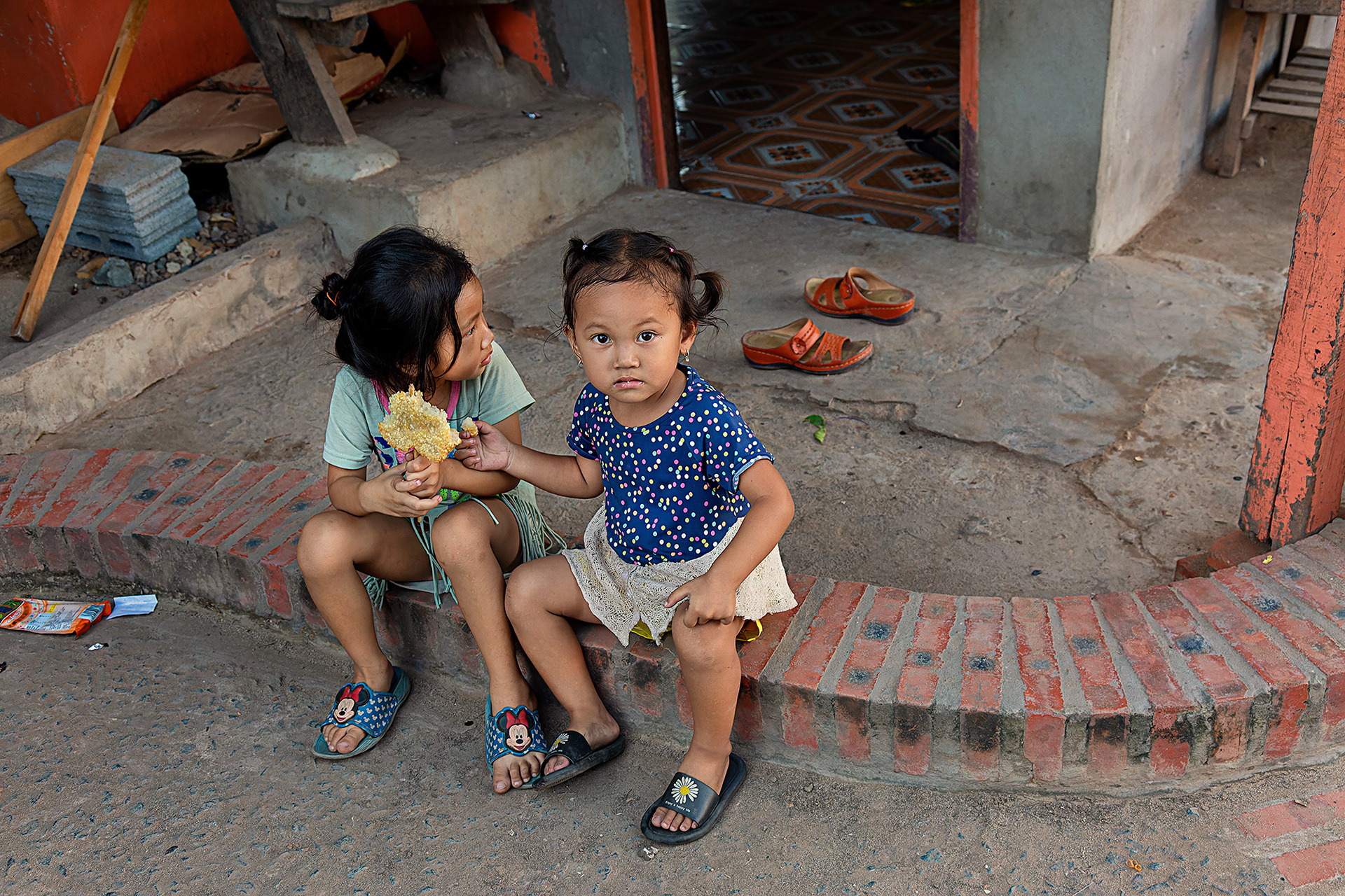 Xanghai, Laos