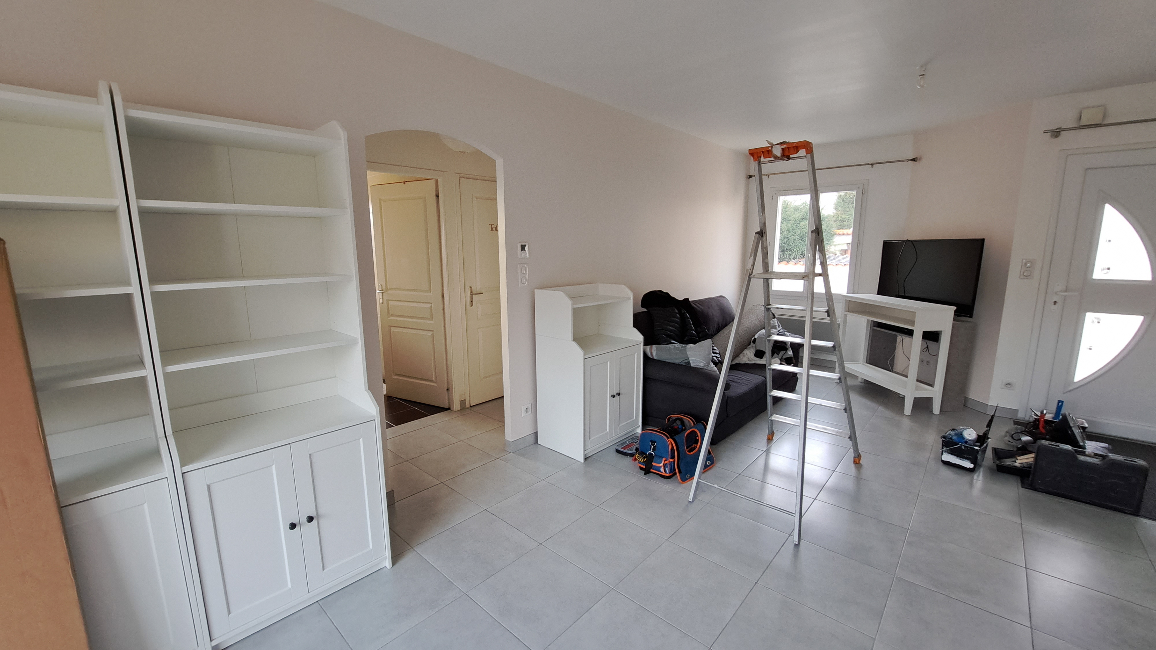 montage meuble Ikéa + mise peinture teinté.