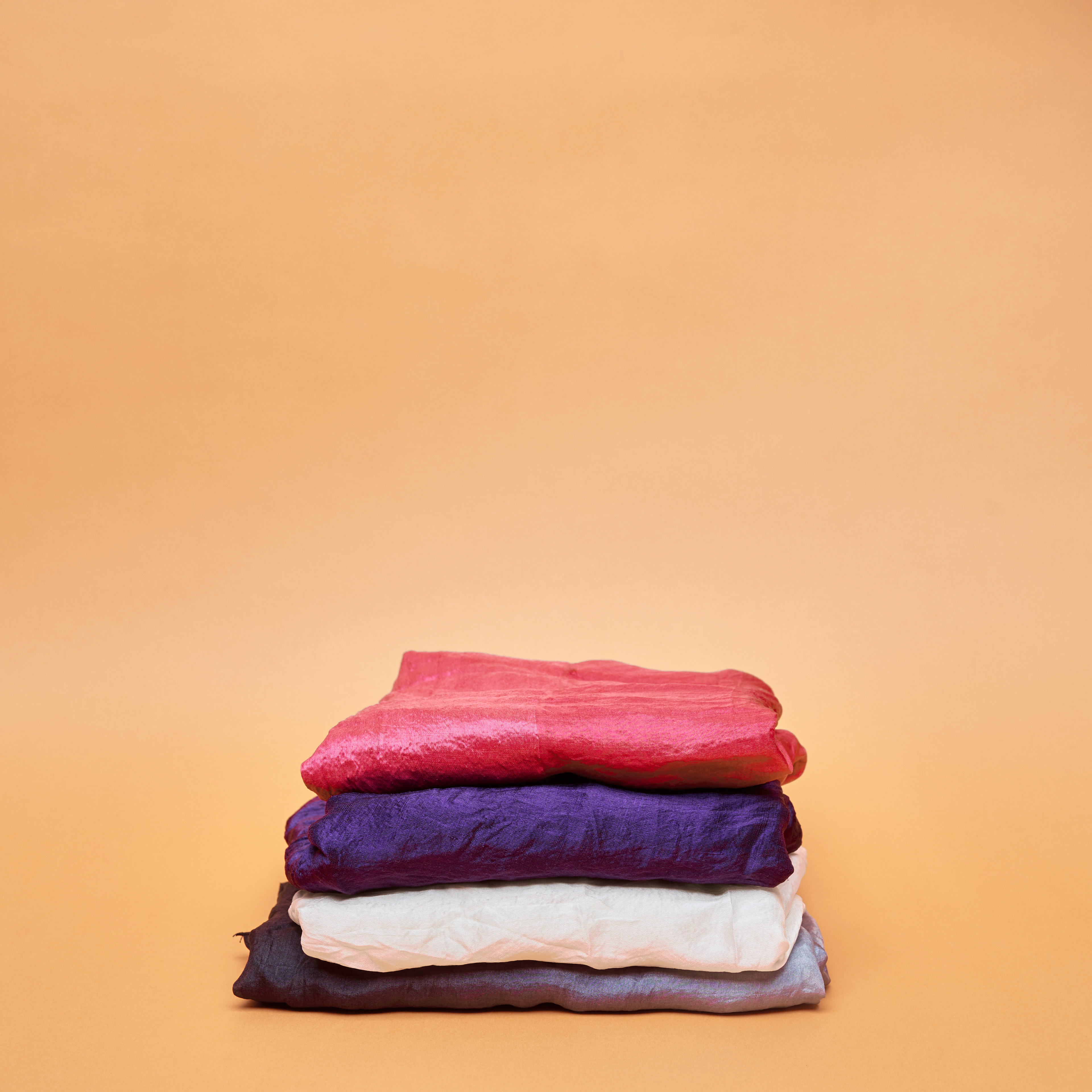 Fotografía profesional para ecommerce, artesanía en seda. pañuelos.