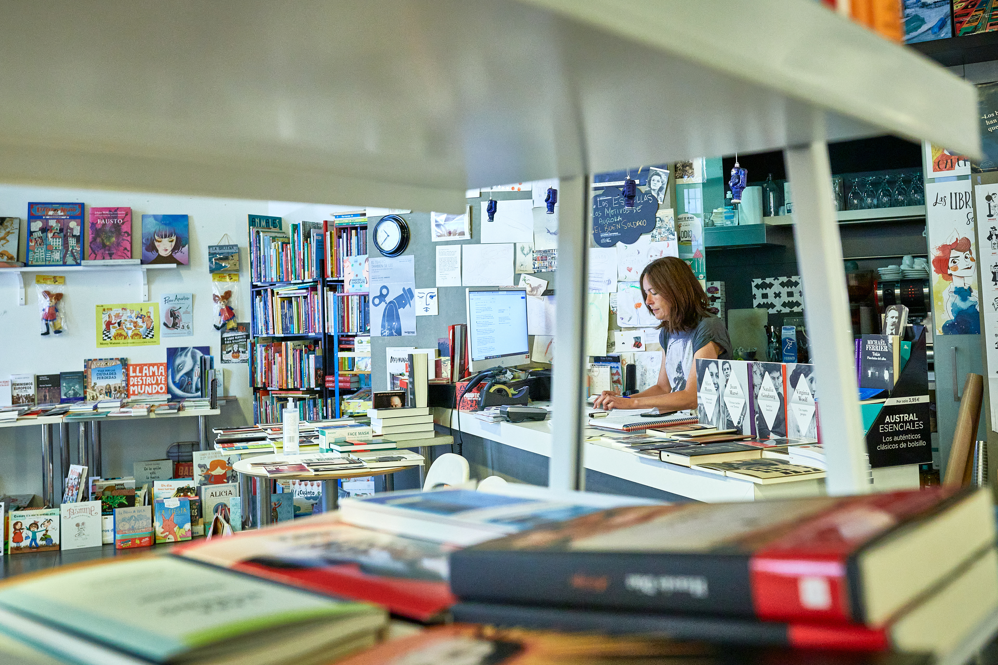 Fotografia, redes sociales, empresas, negocios, librería, libros, librera, servicios fotograficos, madrid, berbiriana, coruña,