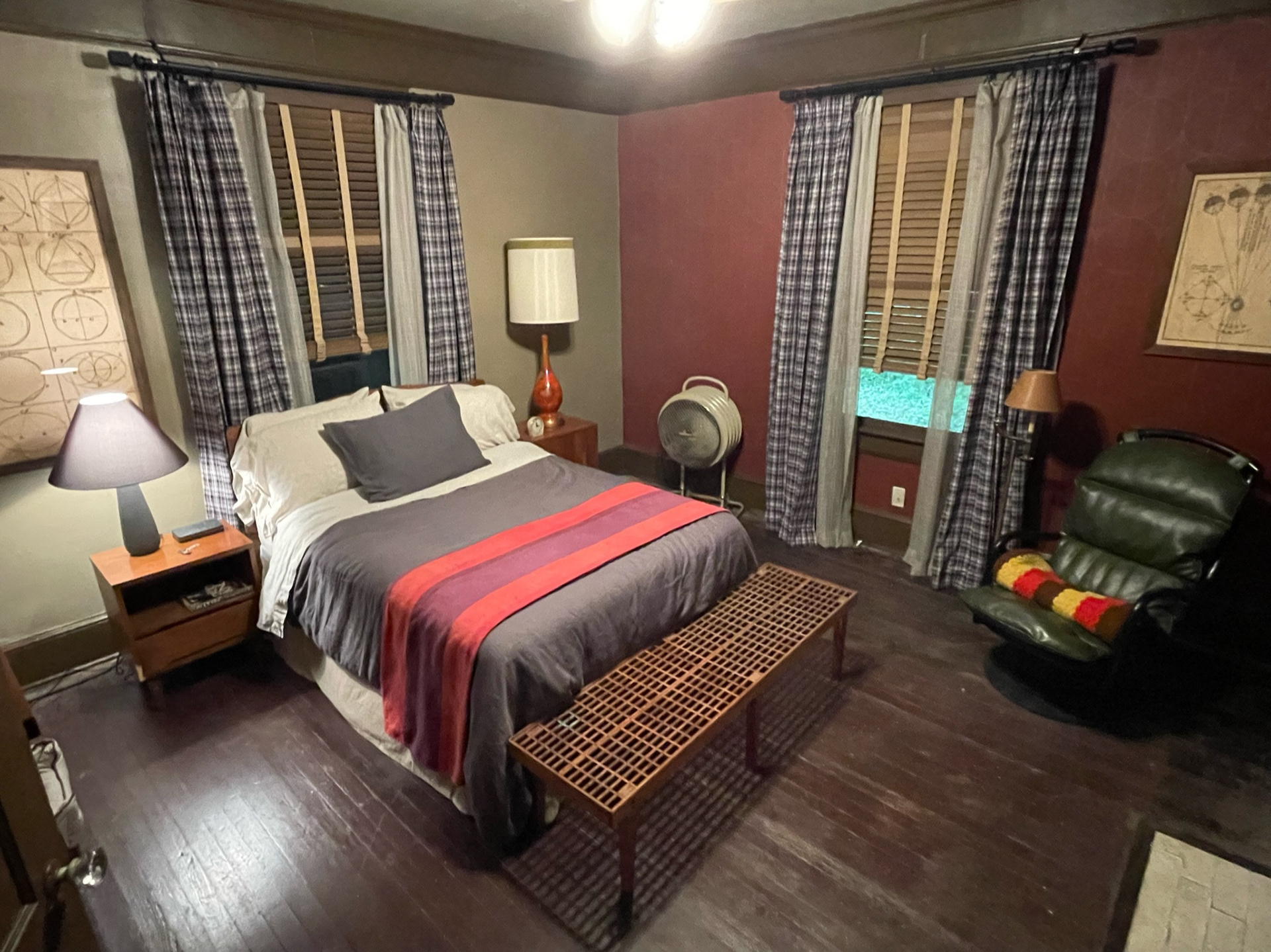 Will Trent Pilot- Will's House, Will's Bedroom Room | Decorator: Amy Darsey, Buyers: Dante DeStefano, Patti McArthur