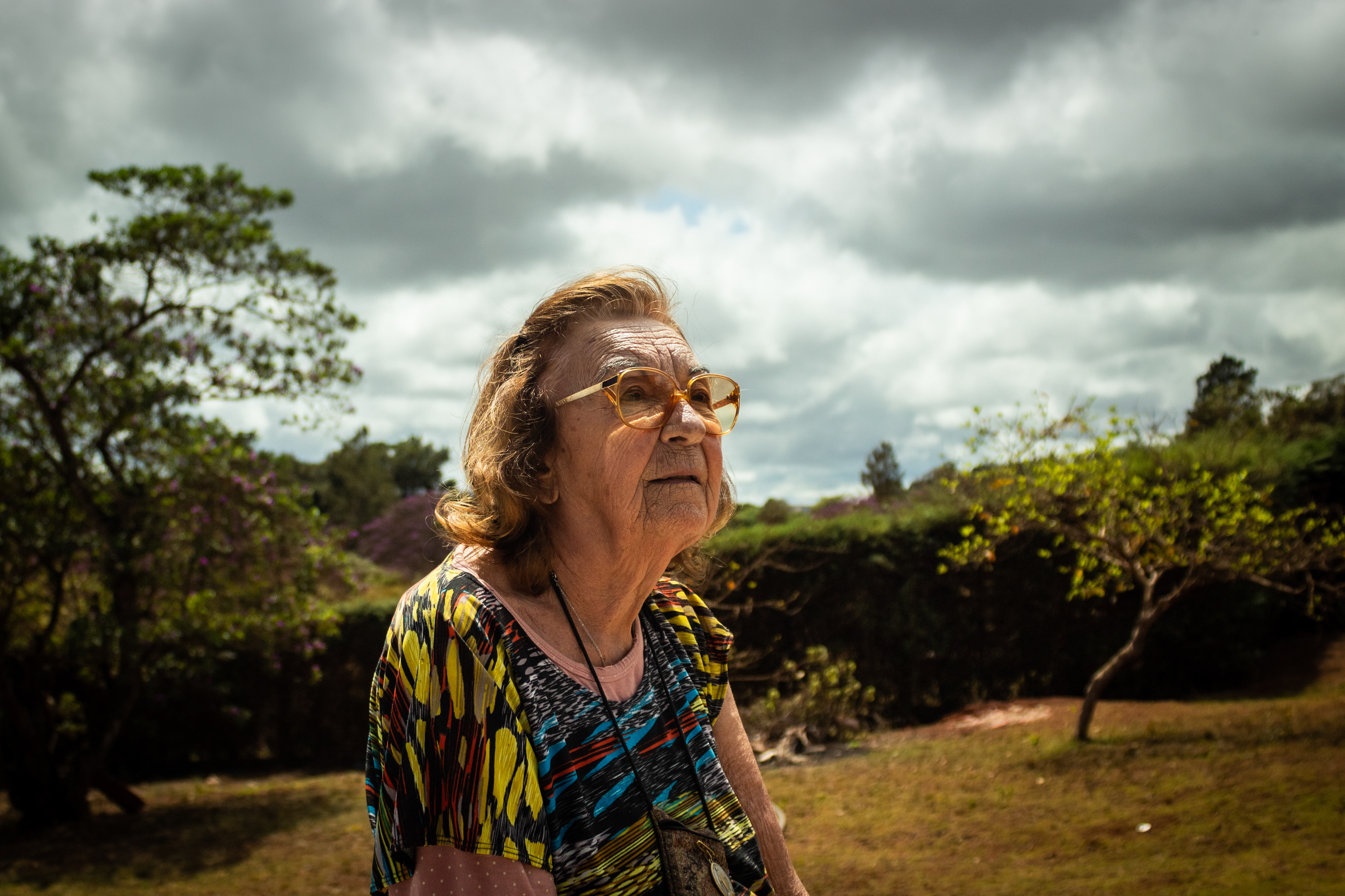 Aos 92 anos, minha avó viu o mundo ao seu redor mudar aos poucos. E segue forte, cheia de saúde e amor, o retrato da plenitude. Belo Horizonte, 2020.