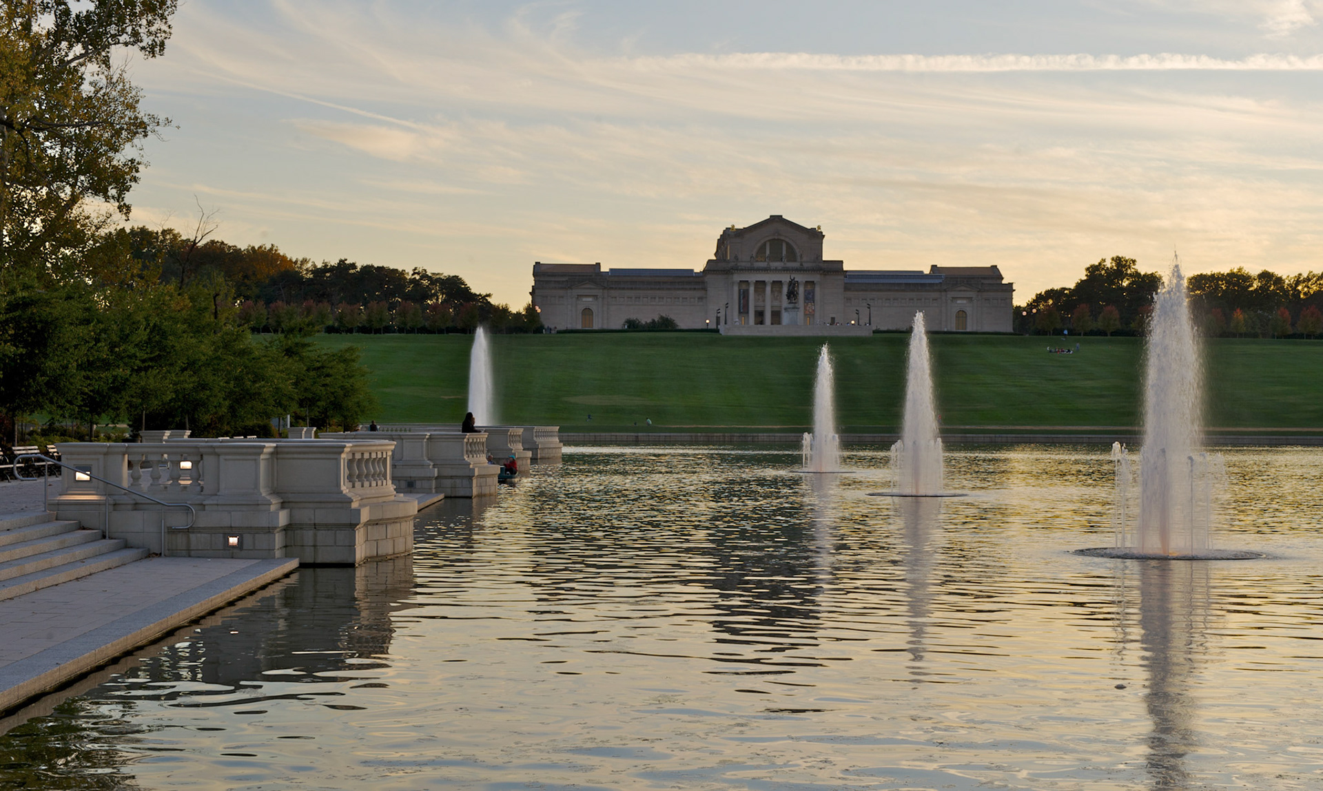 The Grand Basin and Art Museium in Forest Park on October 19, 2008.