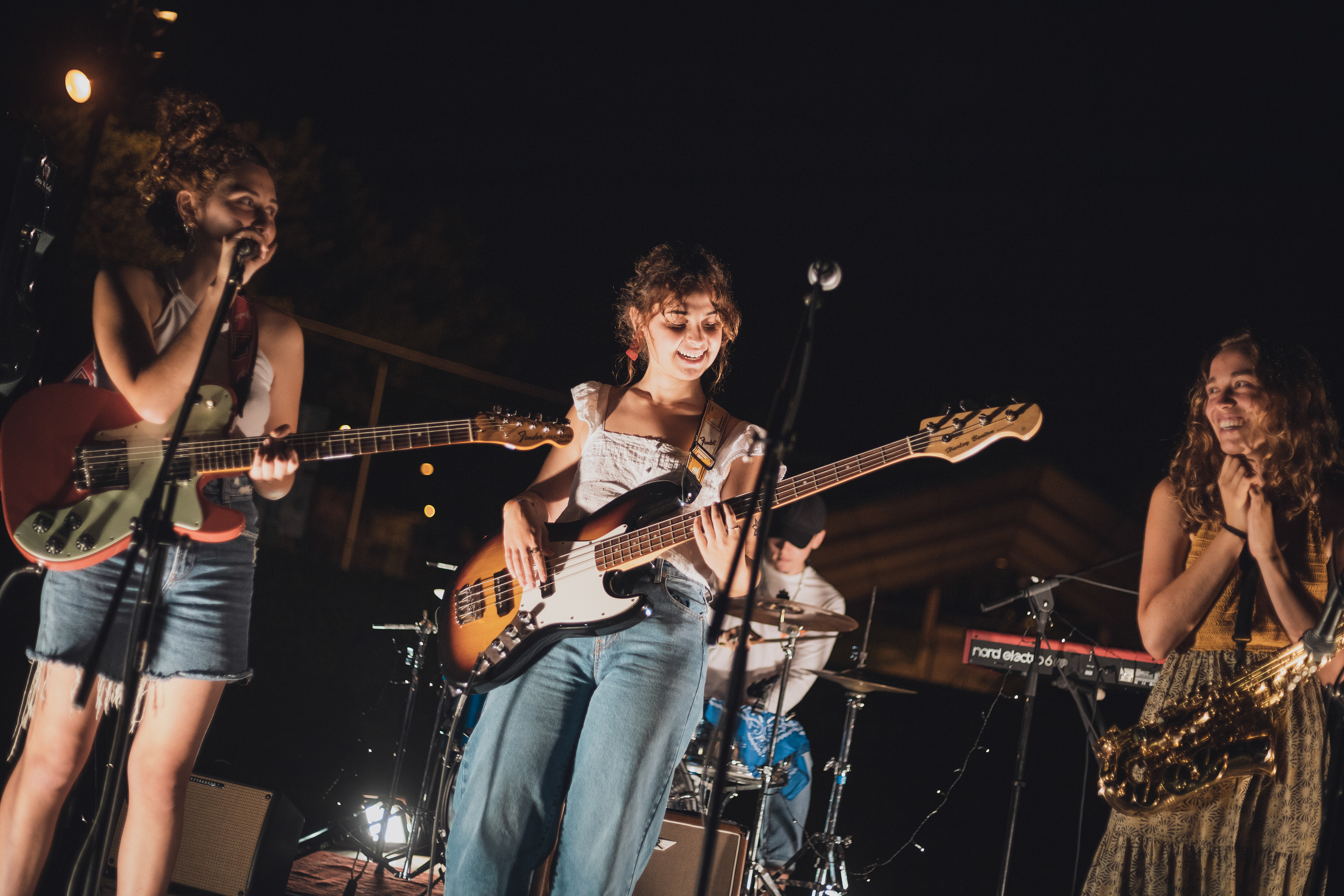 les nenes al concert de l'ateneu estrella a vilassar de dalt