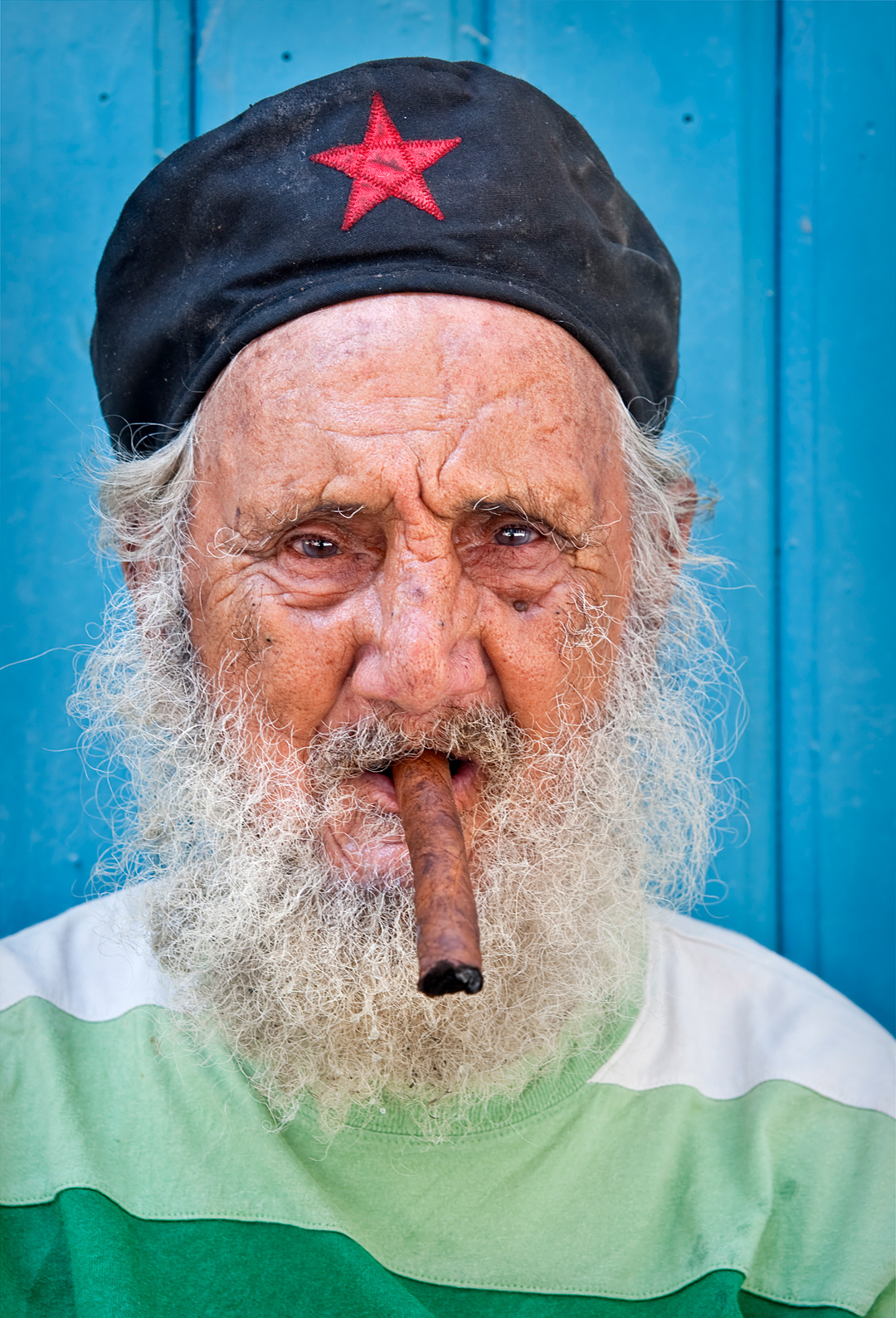 Old man in Old Habana. Many of the elderly continue to be faithful defenders of the Revolution. 