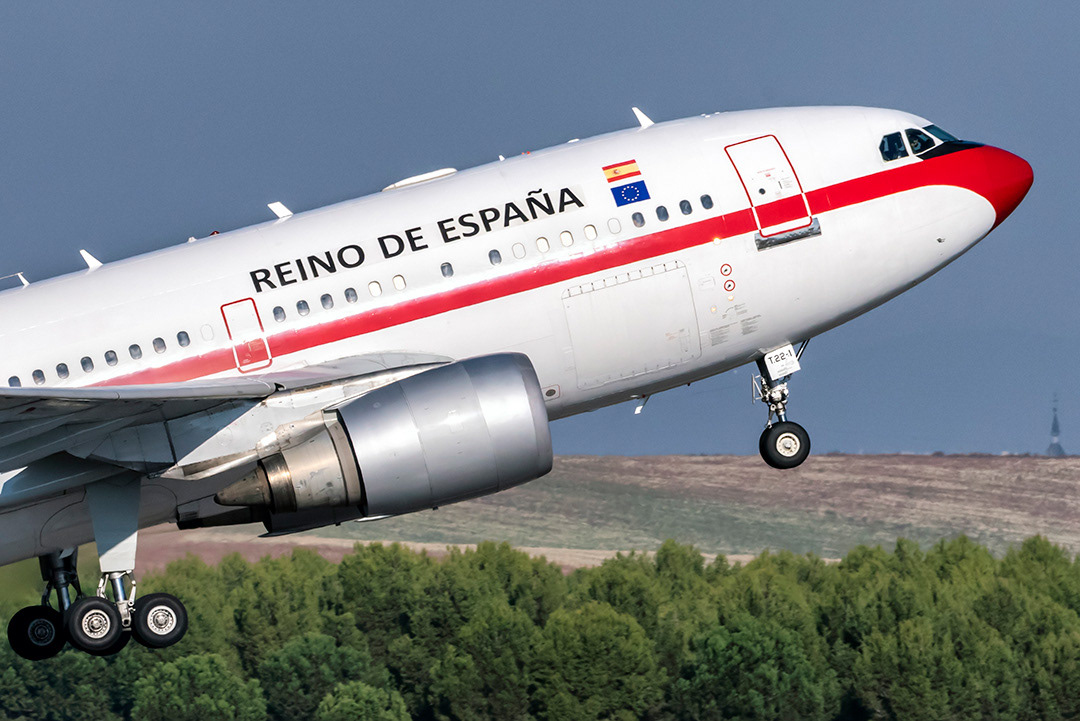 Airbus A310 of the 45th Spanish Air Force Group landing.