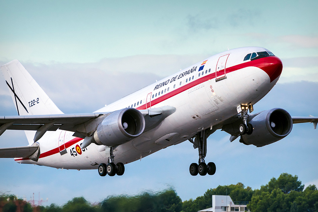 Airbus A310 of the 45th Spanish Air Force Group taking off.