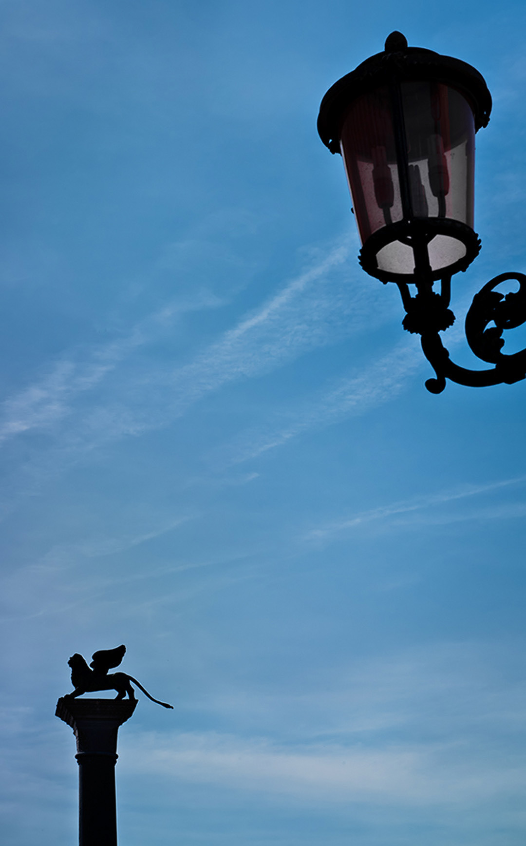 Piazzeta S. Marcos & lion. 