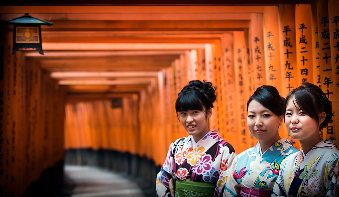 Girls in Fushimi-Inara temple, Kyoto