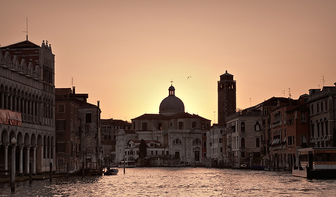 Grand Canal & Ex Scuola dei Morti. 