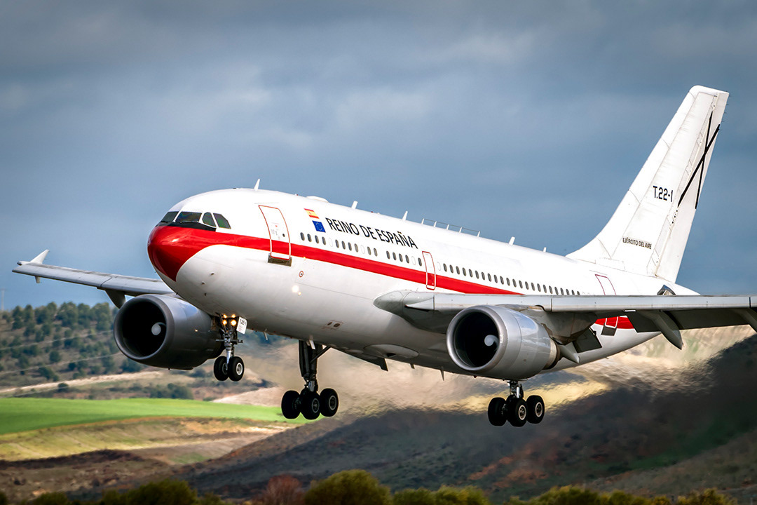 Airbus A310 of the 45th Spanish Air Force Group landing.
