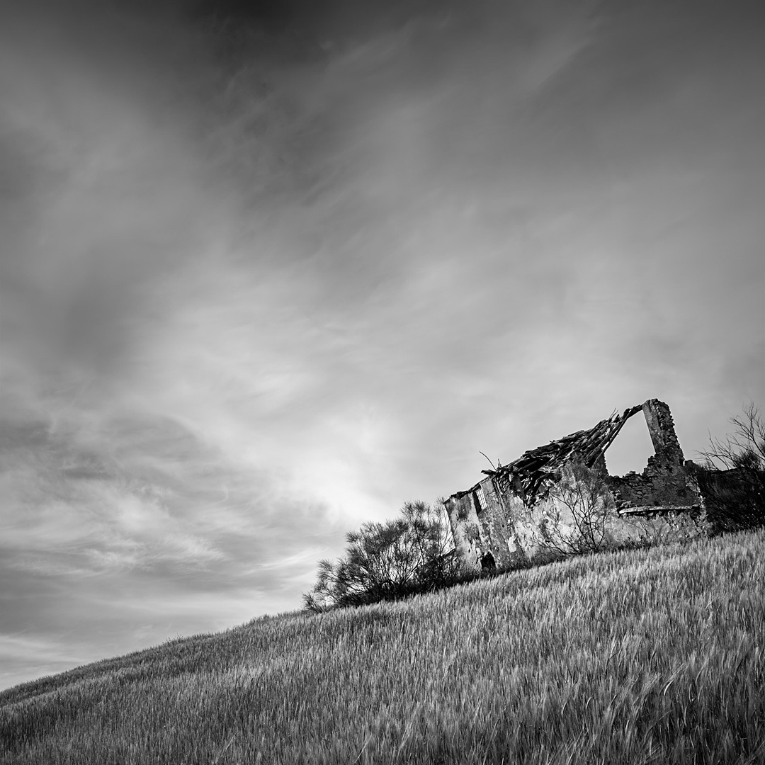 08 Cortijo abandonado junto a la carretera JV-3213, entre la Estación de Cabra y la Estación de Huesa