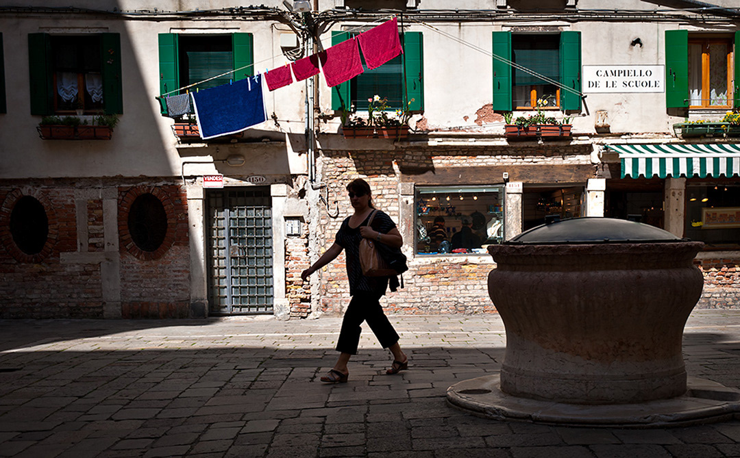 Campiello de le Scuole in the Ghetto Vechio. 
