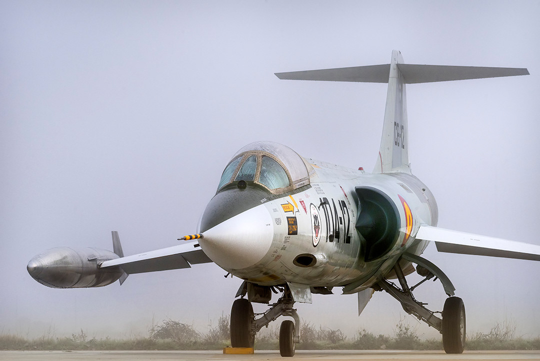 A restored Lockheed F-​104 G 'Starfighter' from the former 104 squadron of the 12th Wing of the Spanish Air Force.