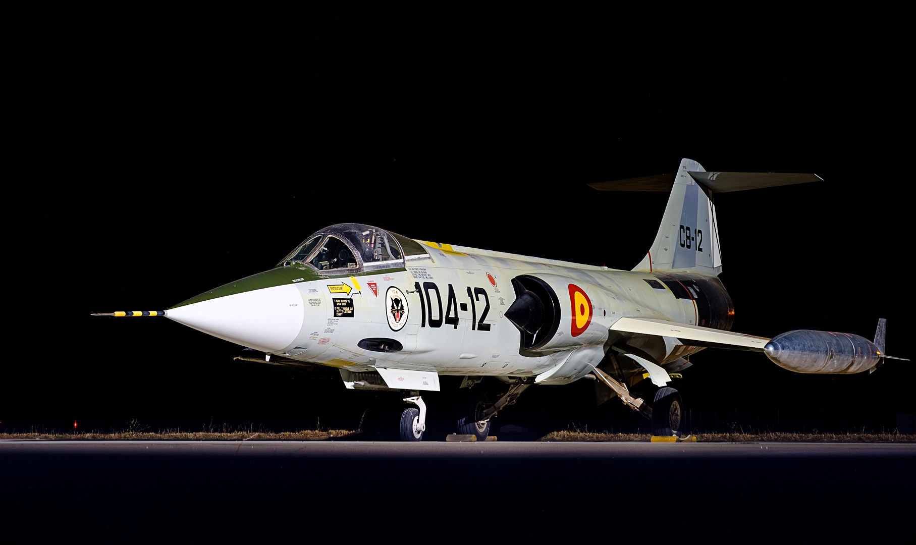 A restored Lockheed F-​104 G 'Starfighter' from the former 104 squadron of the 12th Wing of the Spanish Air Force.