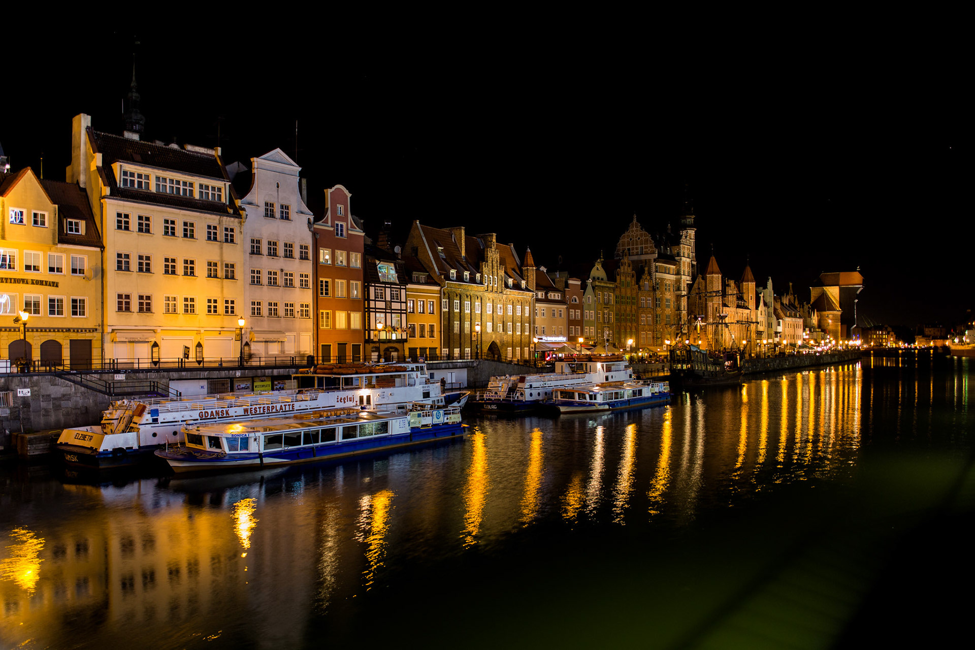 Motława and Gdansk's Rechtstadt at Night