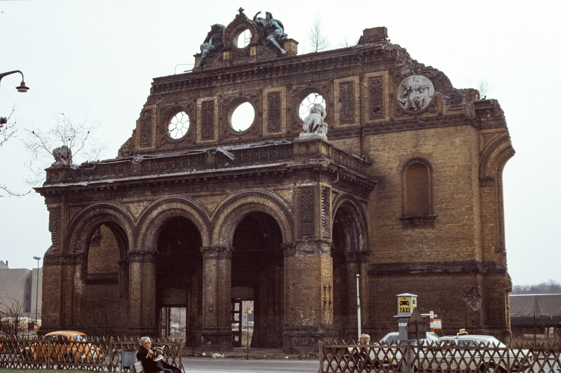 Anhalter Bahnhof
