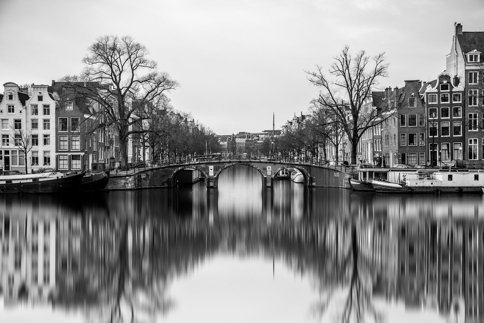 Photo by Rien Janssen (www.rienjanssen.com)